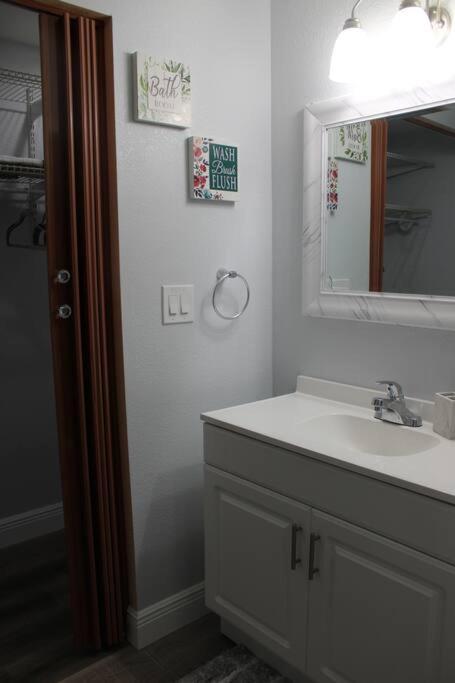 Torres Tiny Home Midtown Westtampa Rjs Exterior foto